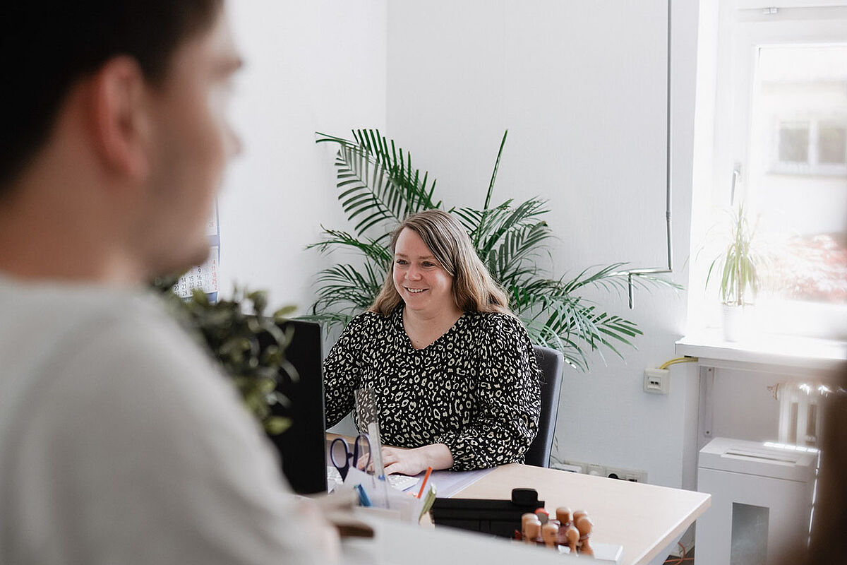 Beratungssituation im Studienbüro